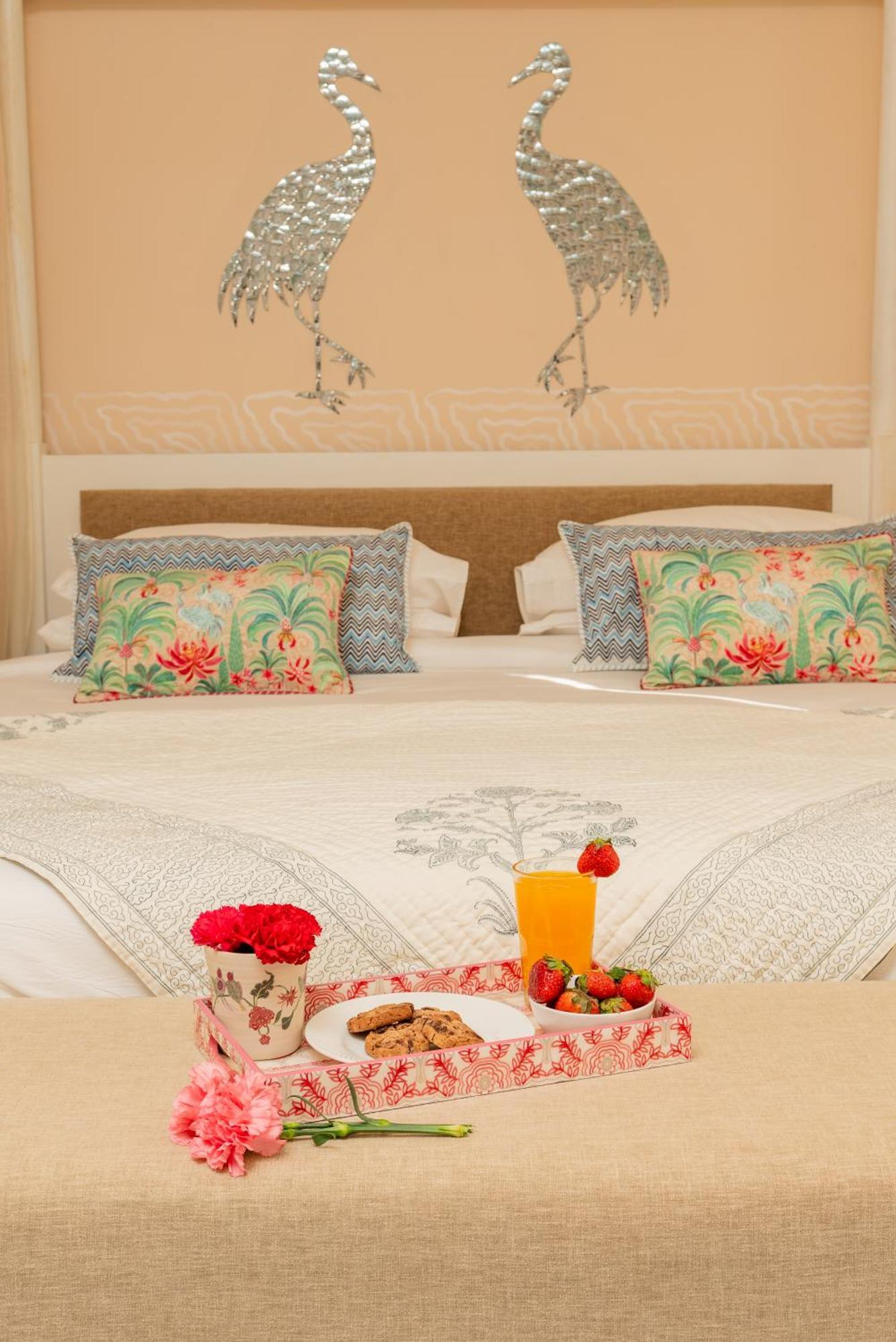 Laalee Hotel Jaipur Room photo