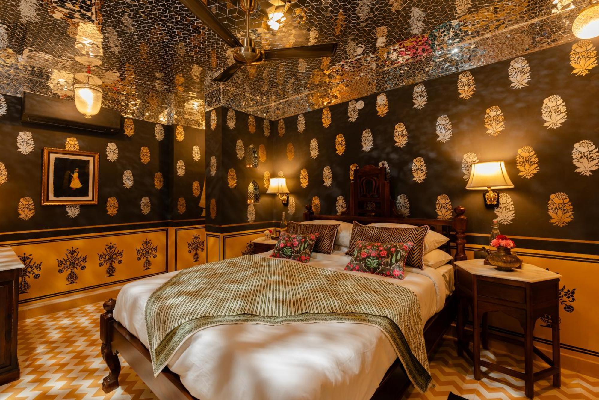Laalee Hotel Jaipur Room photo